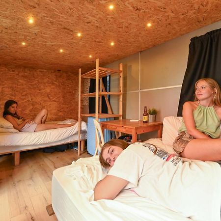 Caravan Hostel Tel Aviv By Roger Age 18-45 Екстер'єр фото