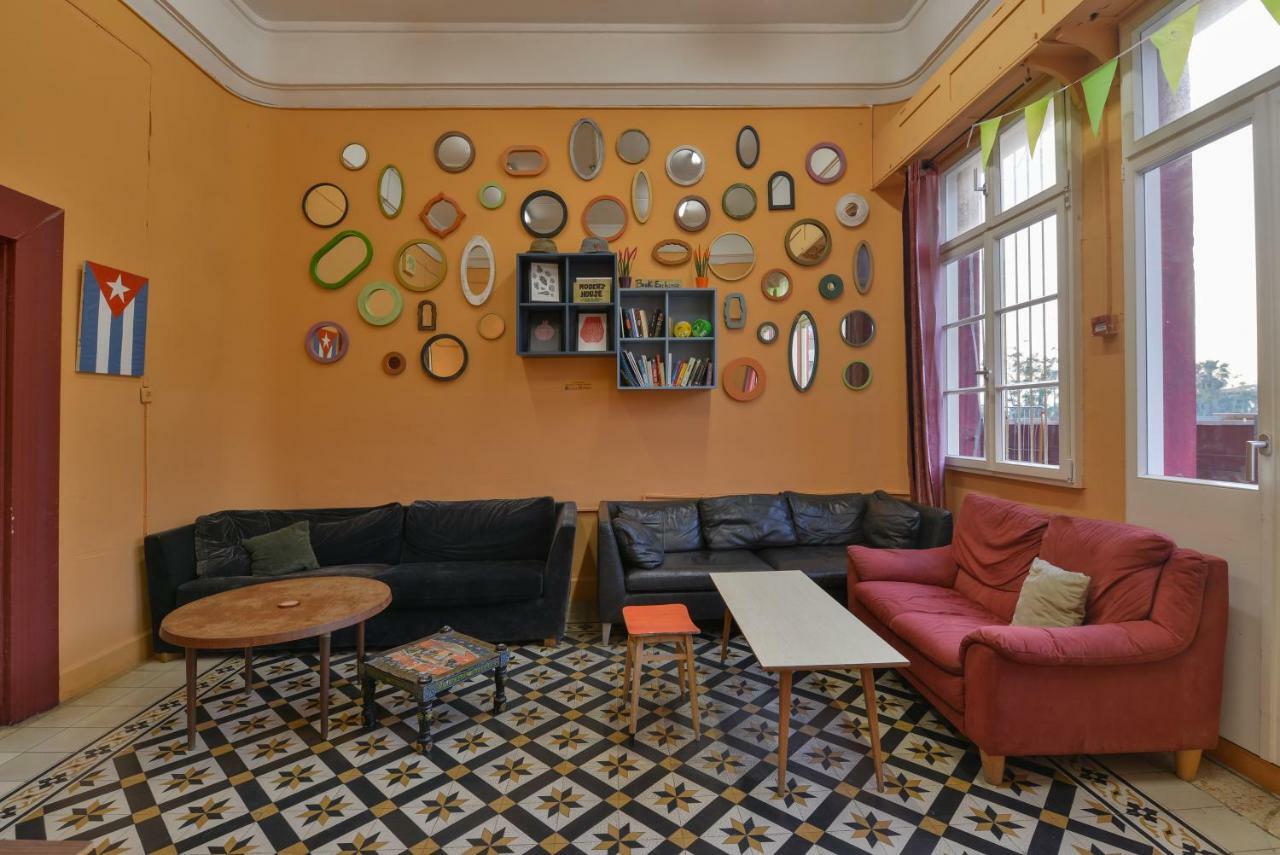 Caravan Hostel Tel Aviv By Roger Age 18-45 Екстер'єр фото